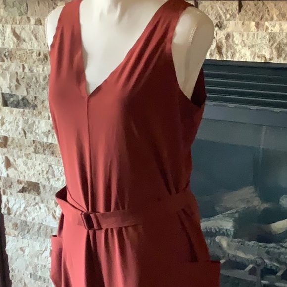 Athleta Sarasota Jumpsuit Cropped Belted Sleeveless Pockets V-Neck Terracotta - Picture 4 of 4